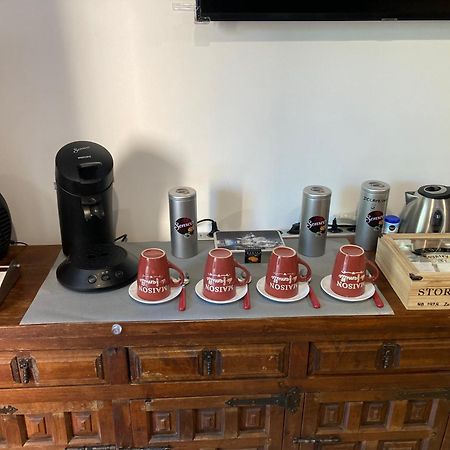 Le Studio D Aurelie Avec Spa Ete En Pleine Campagne Et Proche De Toute Commodite Roquemaure  Εξωτερικό φωτογραφία