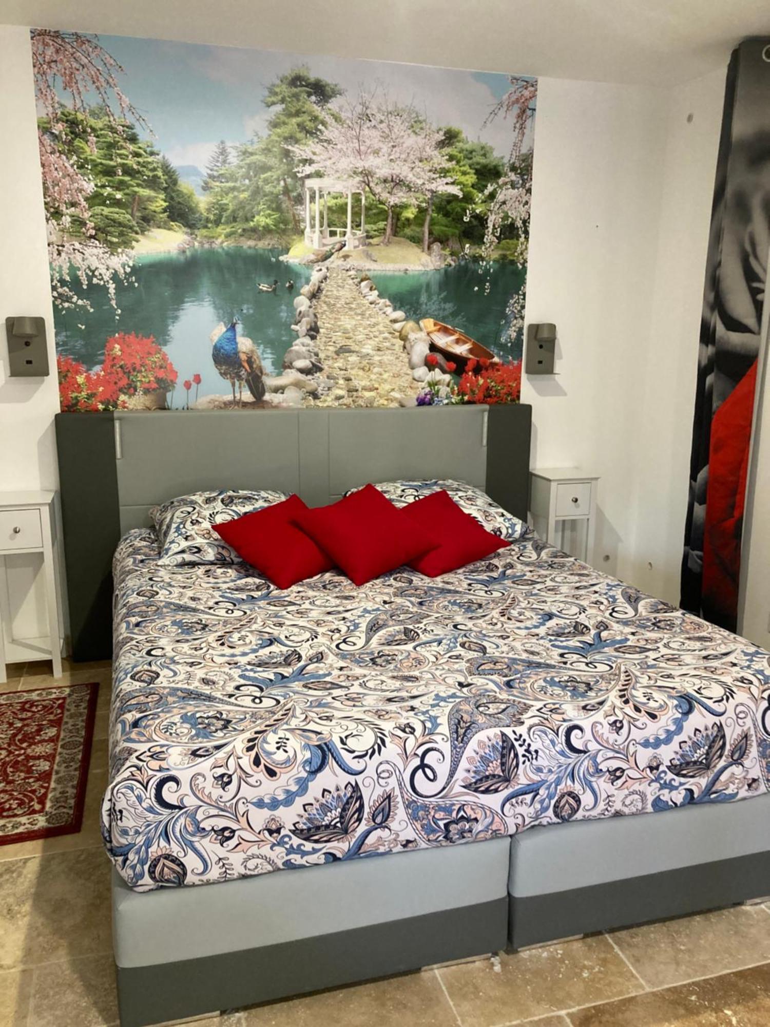 Le Studio D Aurelie Avec Spa Ete En Pleine Campagne Et Proche De Toute Commodite Roquemaure  Εξωτερικό φωτογραφία