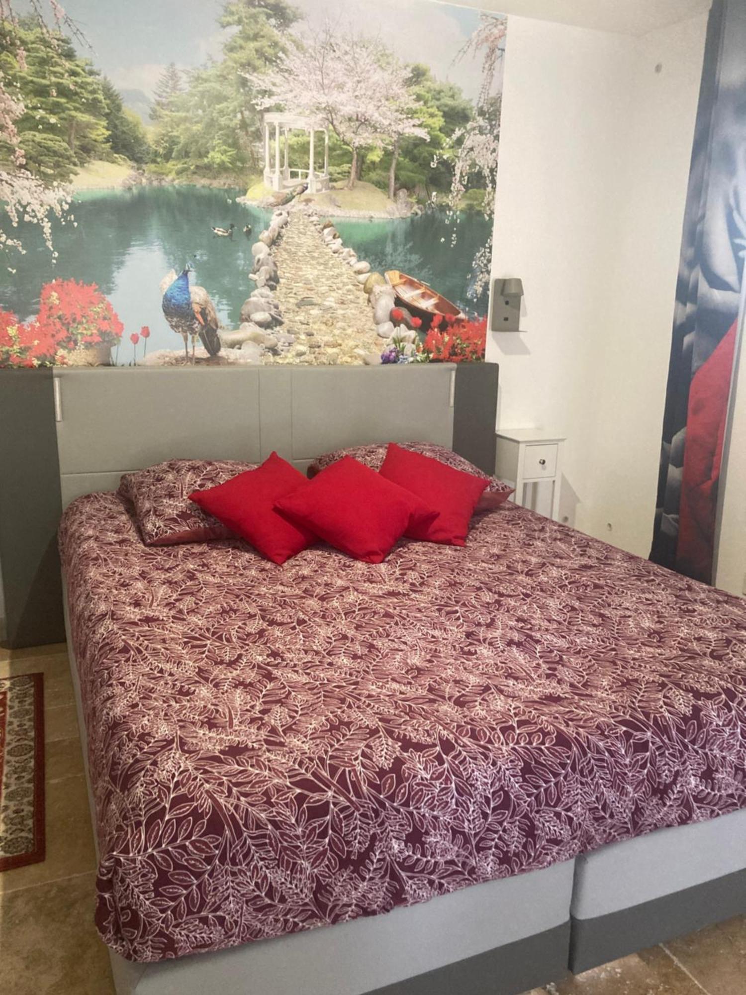 Le Studio D Aurelie Avec Spa Ete En Pleine Campagne Et Proche De Toute Commodite Roquemaure  Εξωτερικό φωτογραφία